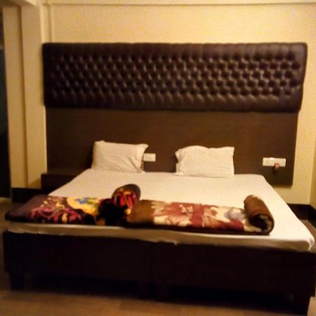 Executive Guest House Guwahati Esterno foto